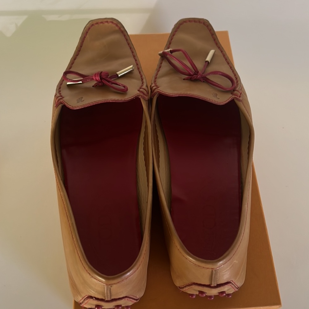 Tod’s Bilbao Laccetto Driving Shoes Tan/Fuschia Sz. 39